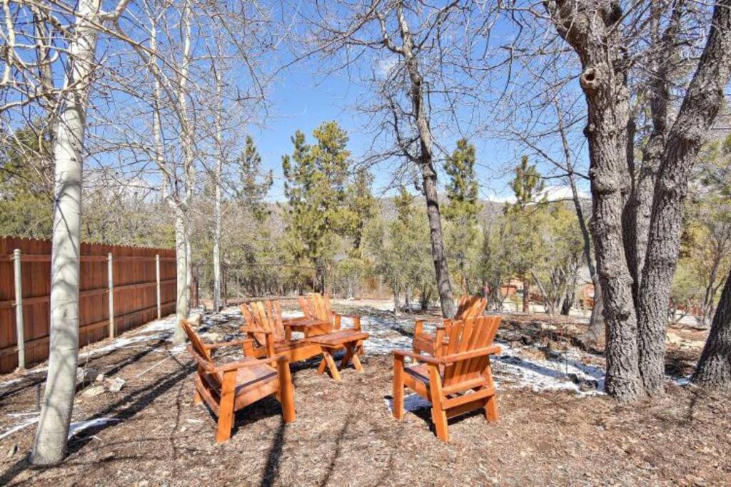 Custom Single Story Cabin With Jacuzzi Pool Table & Big Game Room With Arcade Games Биг Бэар Лейк Экстерьер фото