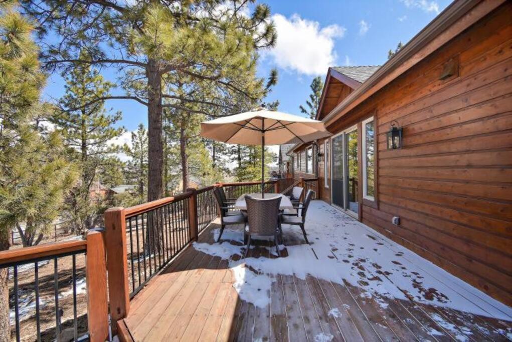Custom Single Story Cabin With Jacuzzi Pool Table & Big Game Room With Arcade Games Биг Бэар Лейк Экстерьер фото