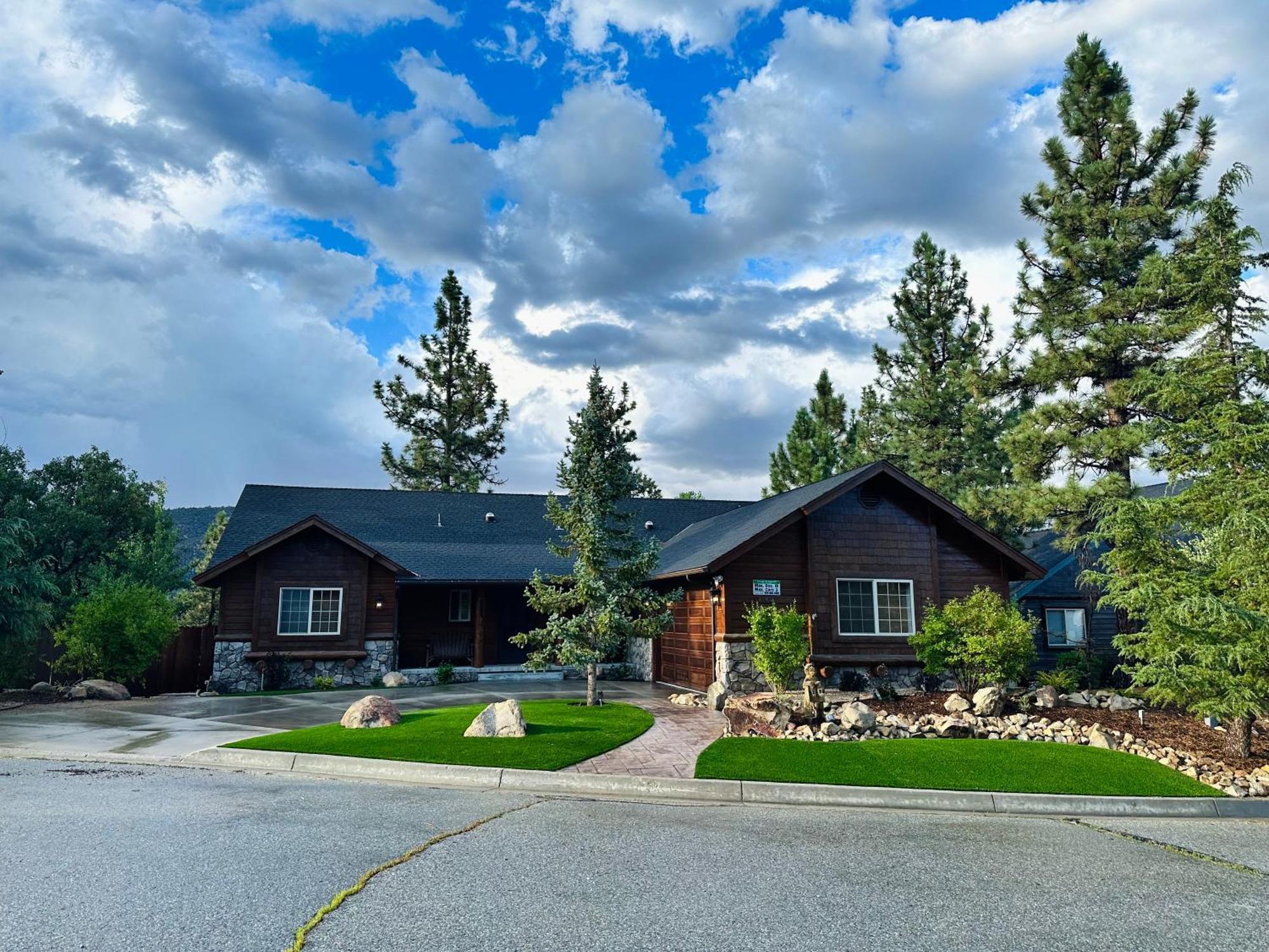 Custom Single Story Cabin With Jacuzzi Pool Table & Big Game Room With Arcade Games Биг Бэар Лейк Экстерьер фото